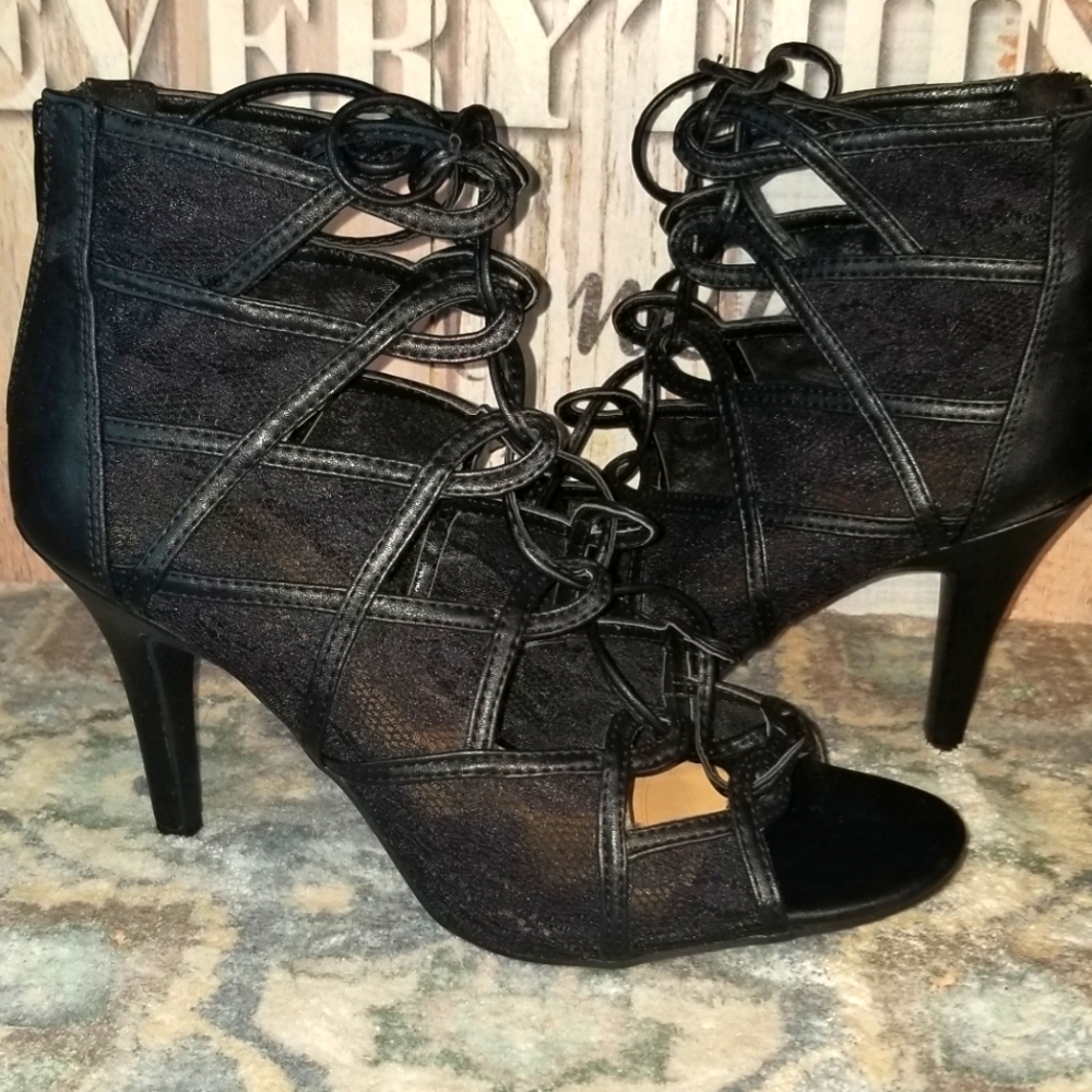 L.C. new lace heels
